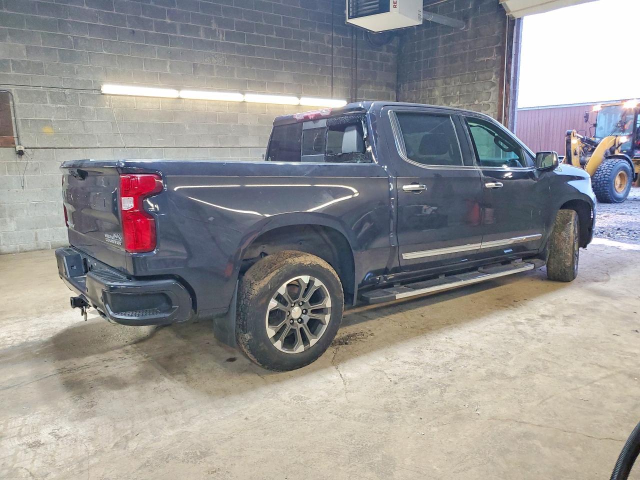 2022 Chevrolet Silverado K1500 High Country - Фото 3
