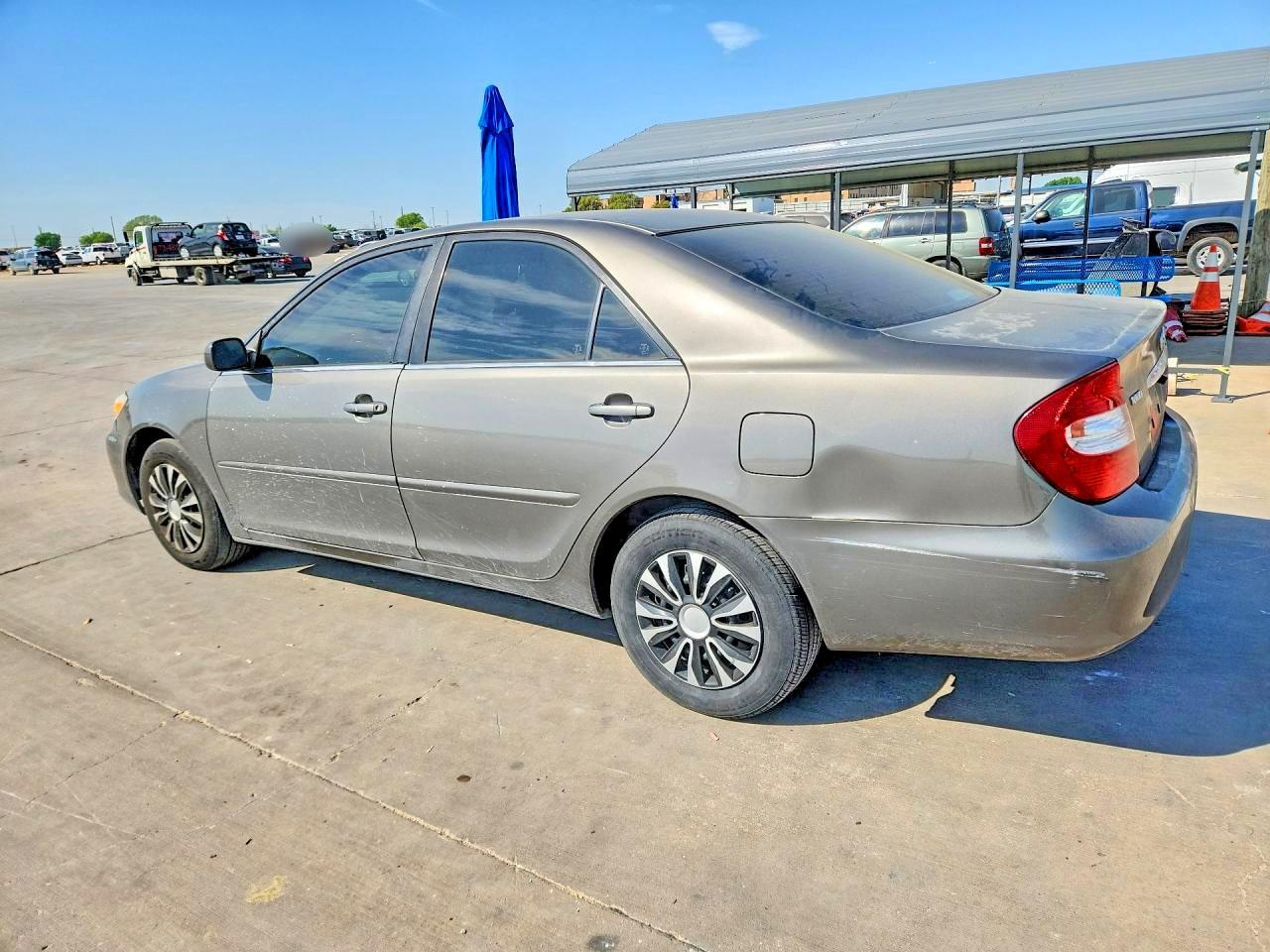 2004 Toyota Camry Le - Фото 2