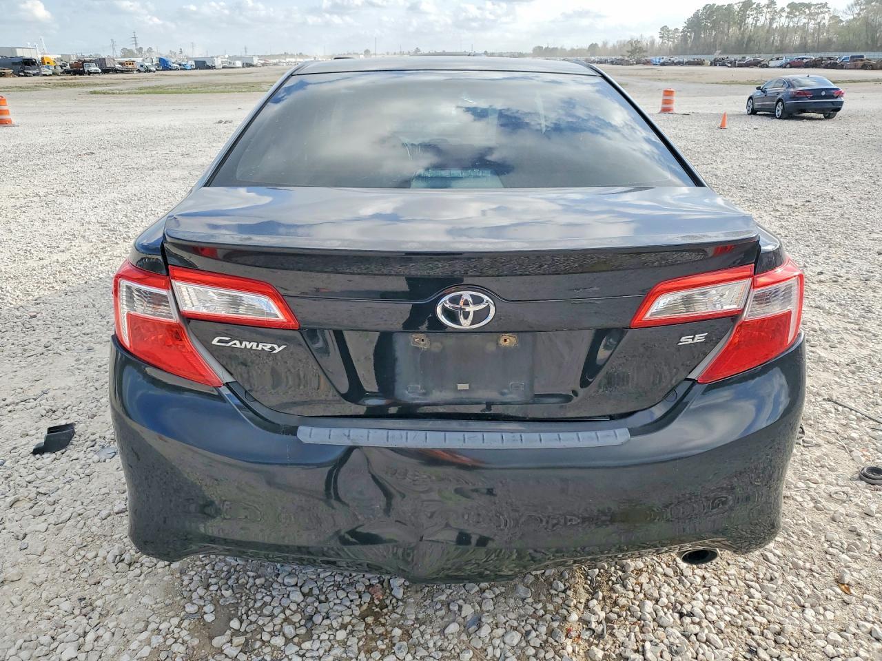 2013 Toyota Camry Se - Фото 6