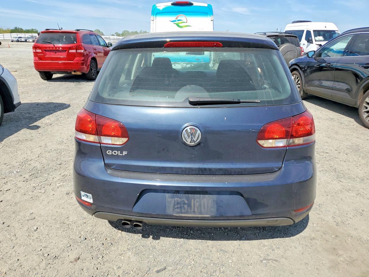 2013 Volkswagen Golf - Image 6