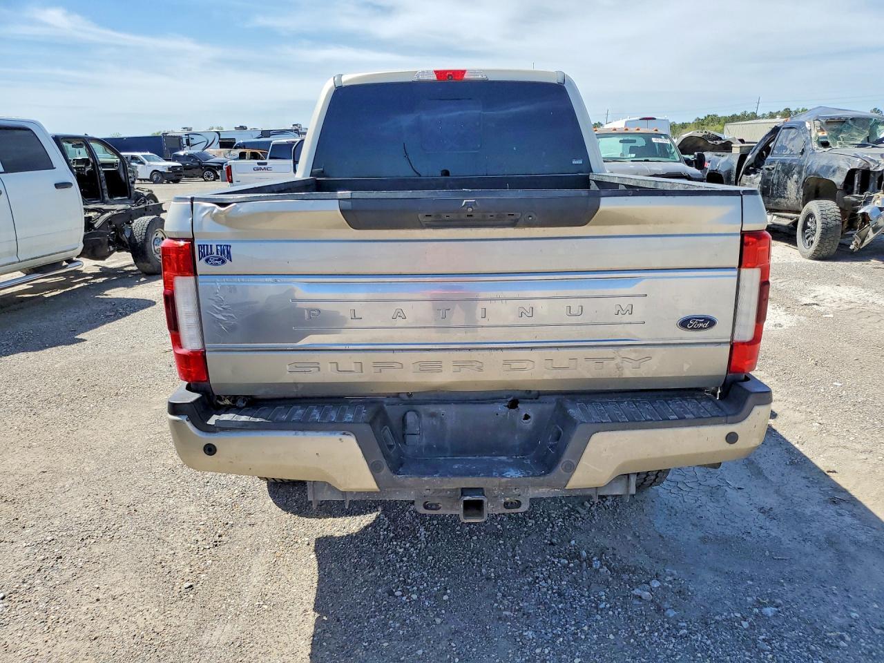 2017 Ford F250 Super Duty - Фото 6