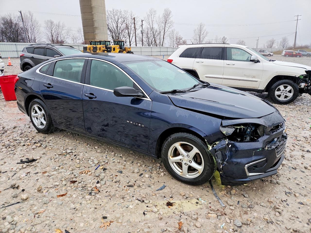 2018 Chevrolet Malibu Ls - Image 4