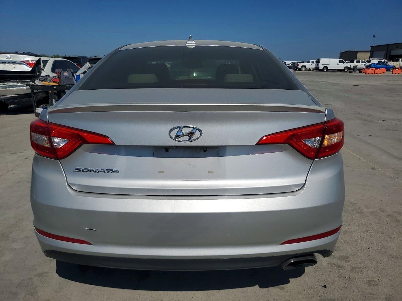 2016 Hyundai Sonata Se - Image 6