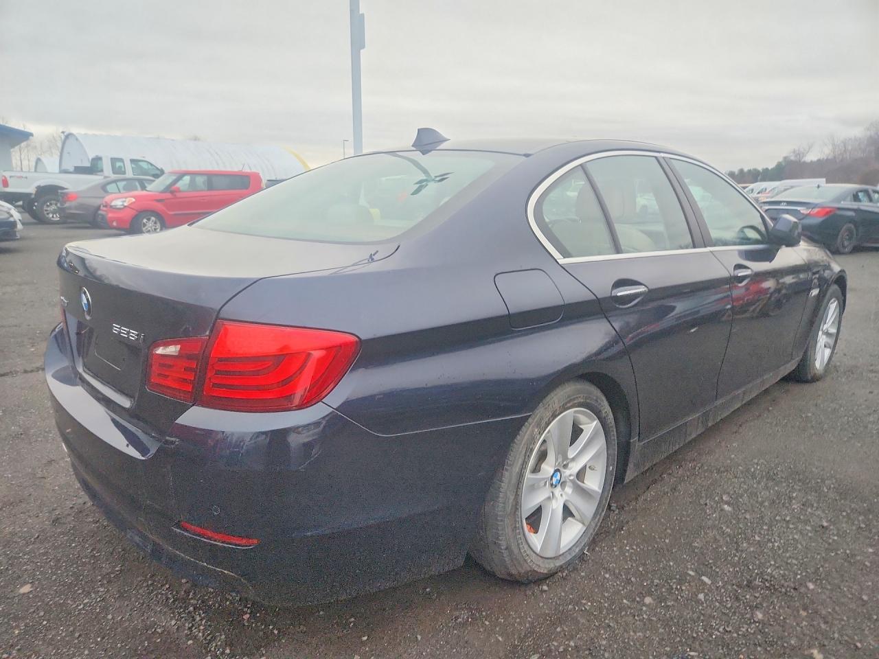 2013 BMW 528 Xi - Image 3