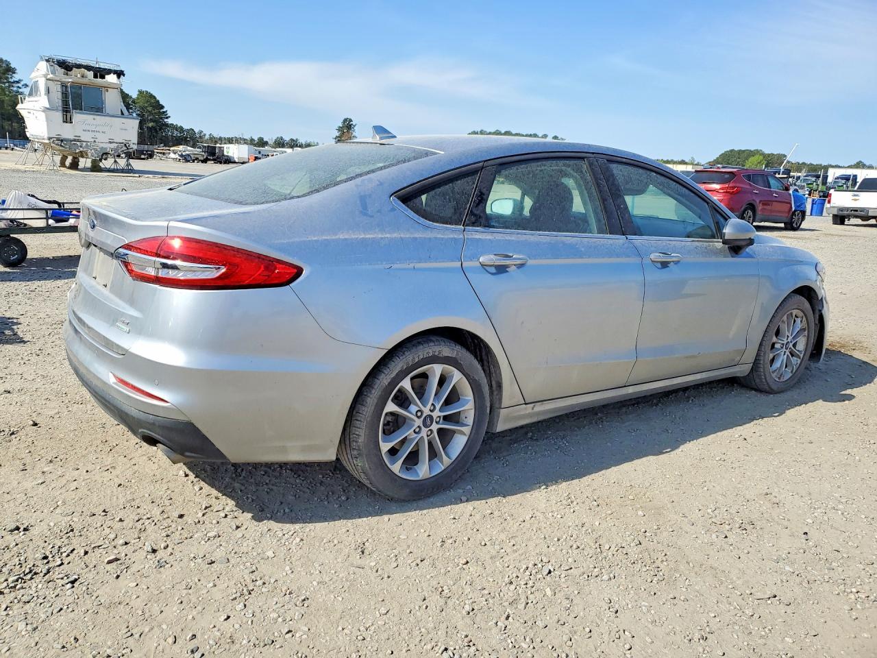 2020 Ford Fusion Se - Фото 3