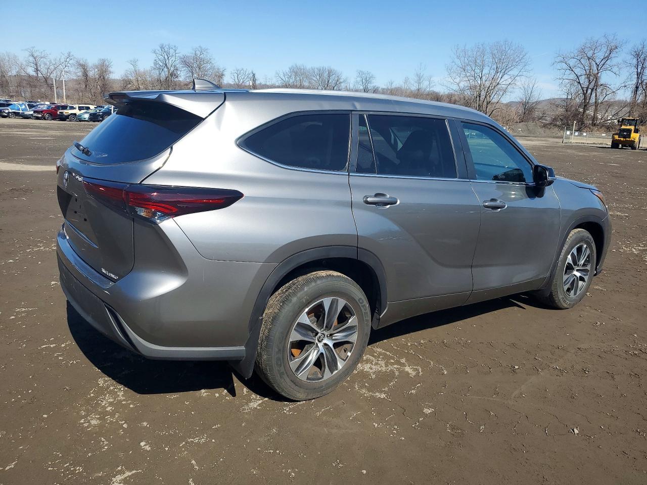 2025 Toyota Highlander Xle - Фото 3