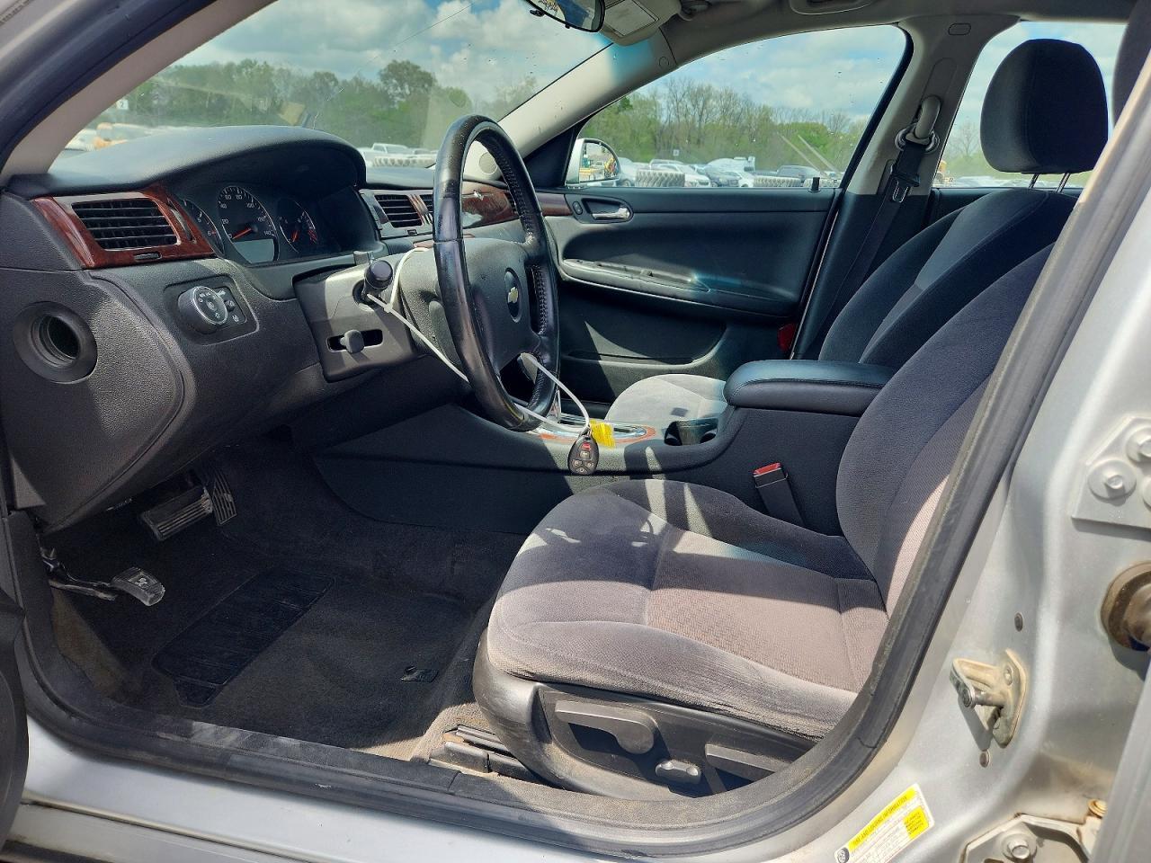 2010 Chevrolet Impala Lt - Фото 7