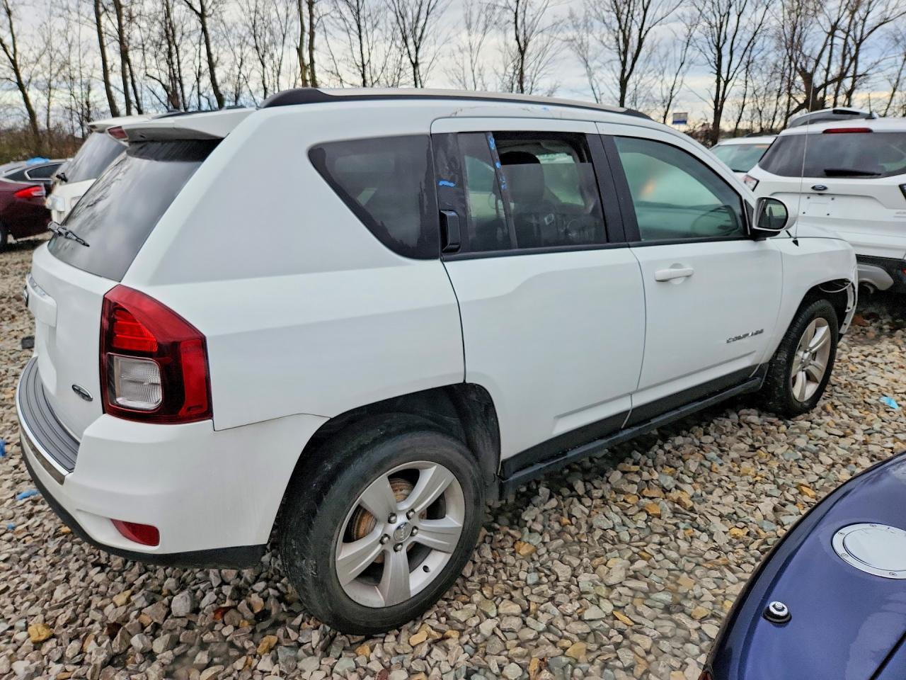 2015 Jeep Compass Latitude - Фото 3