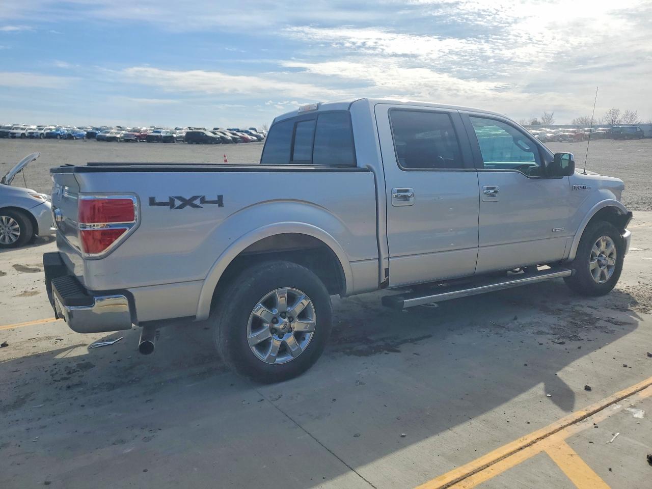 2013 Ford F150 - Фото 3