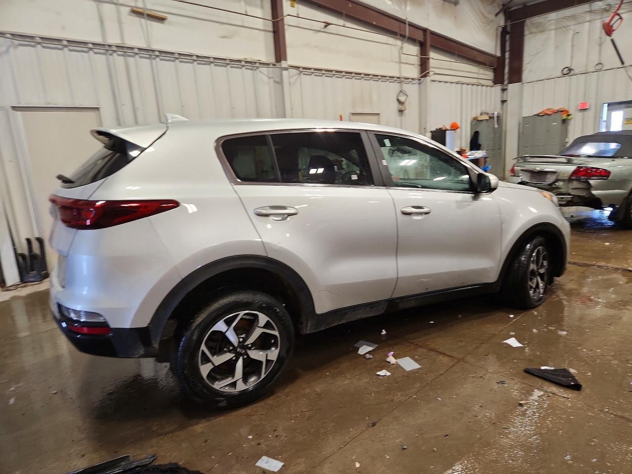 2020 Kia Sportage Lx - Фото 3