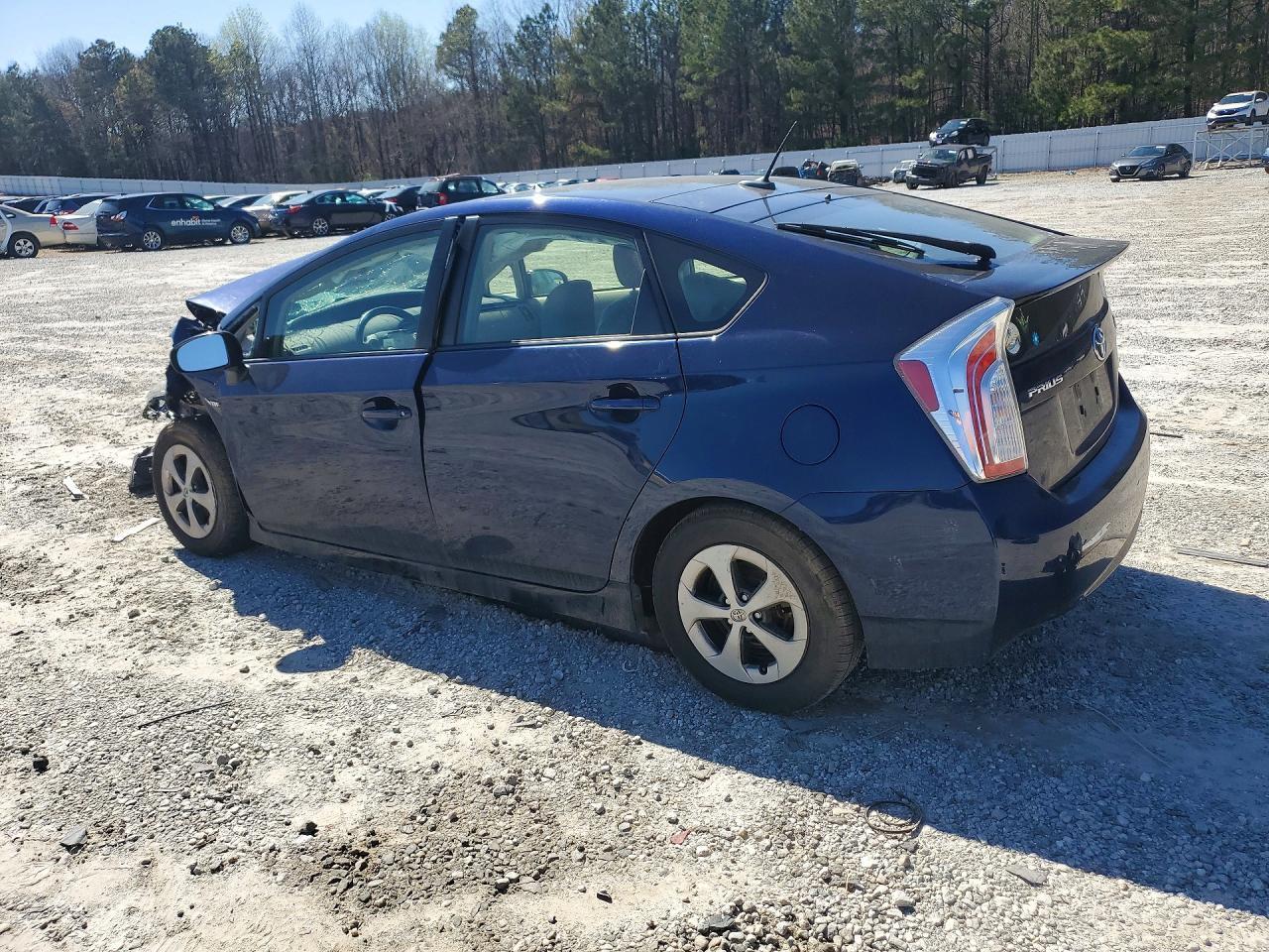 2013 Toyota Prius Four - Фото 2