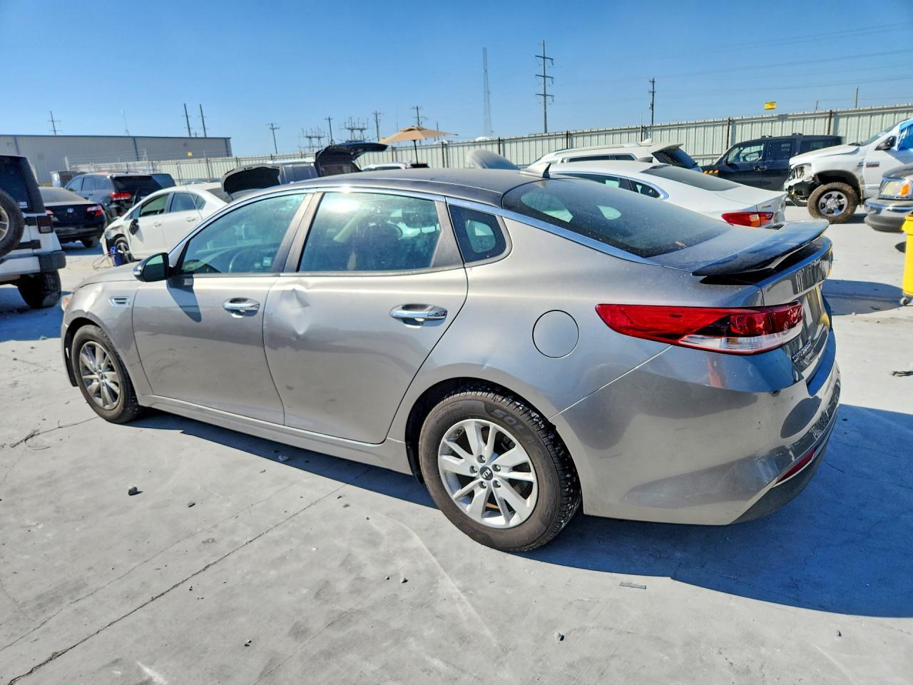 2018 Kia Optima Lx - Фото 2