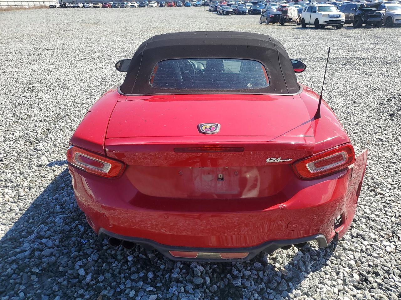 2017 Fiat 124 Spider Classica - Image 6