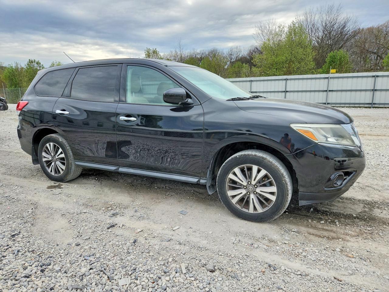 2014 Nissan Pathfinder S - Фото 4