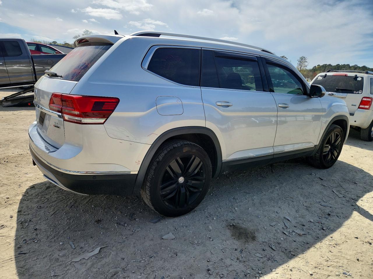 2019 Volkswagen Atlas Sel Premium - Фото 3