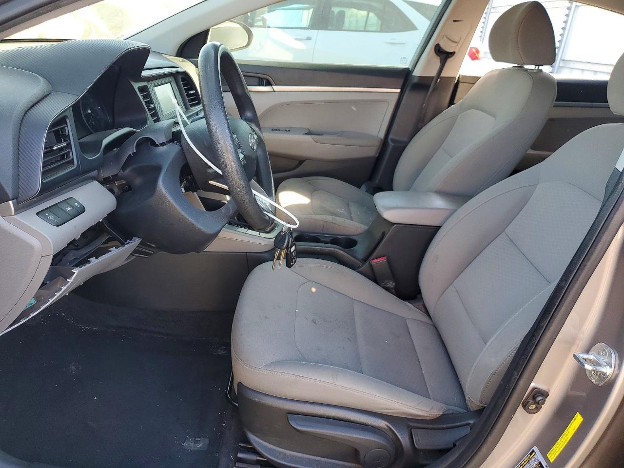 2020 Hyundai Elantra Se - Фото 7
