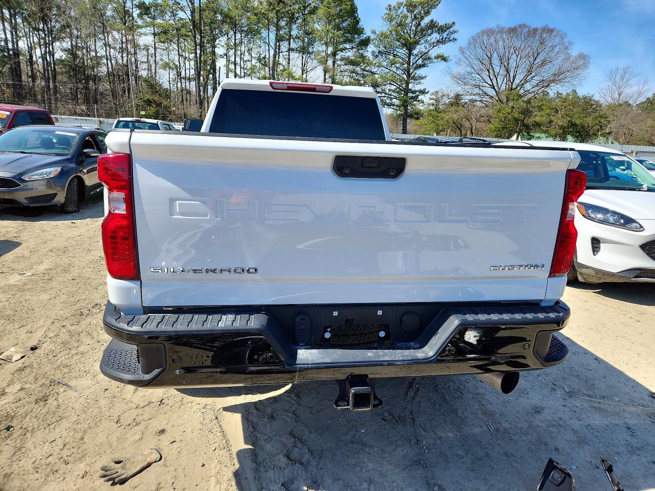 2025 Chevrolet Silverado K2500 Custom - Image 6