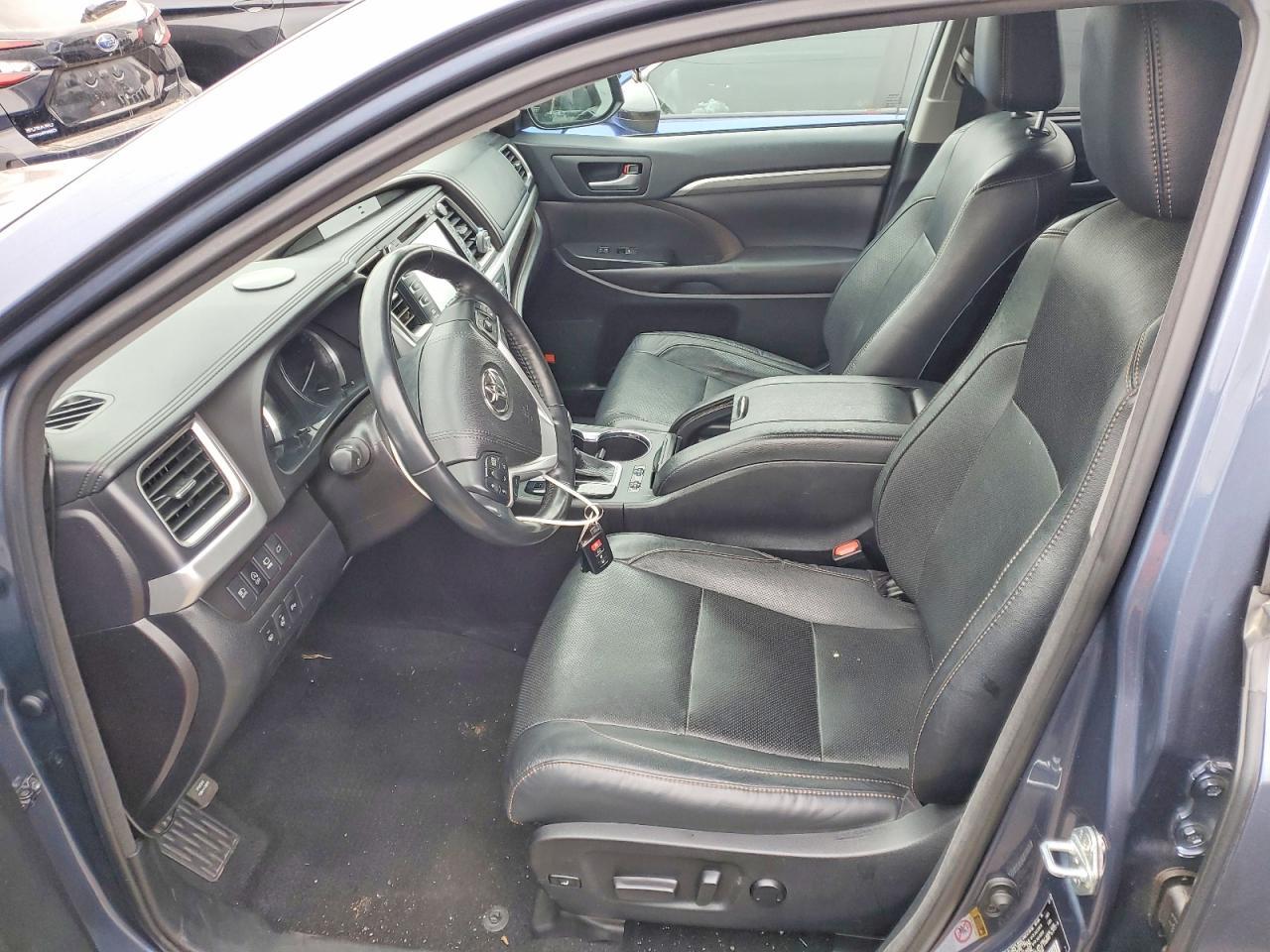 2018 Toyota Highlander Limited Platinum - Image 7