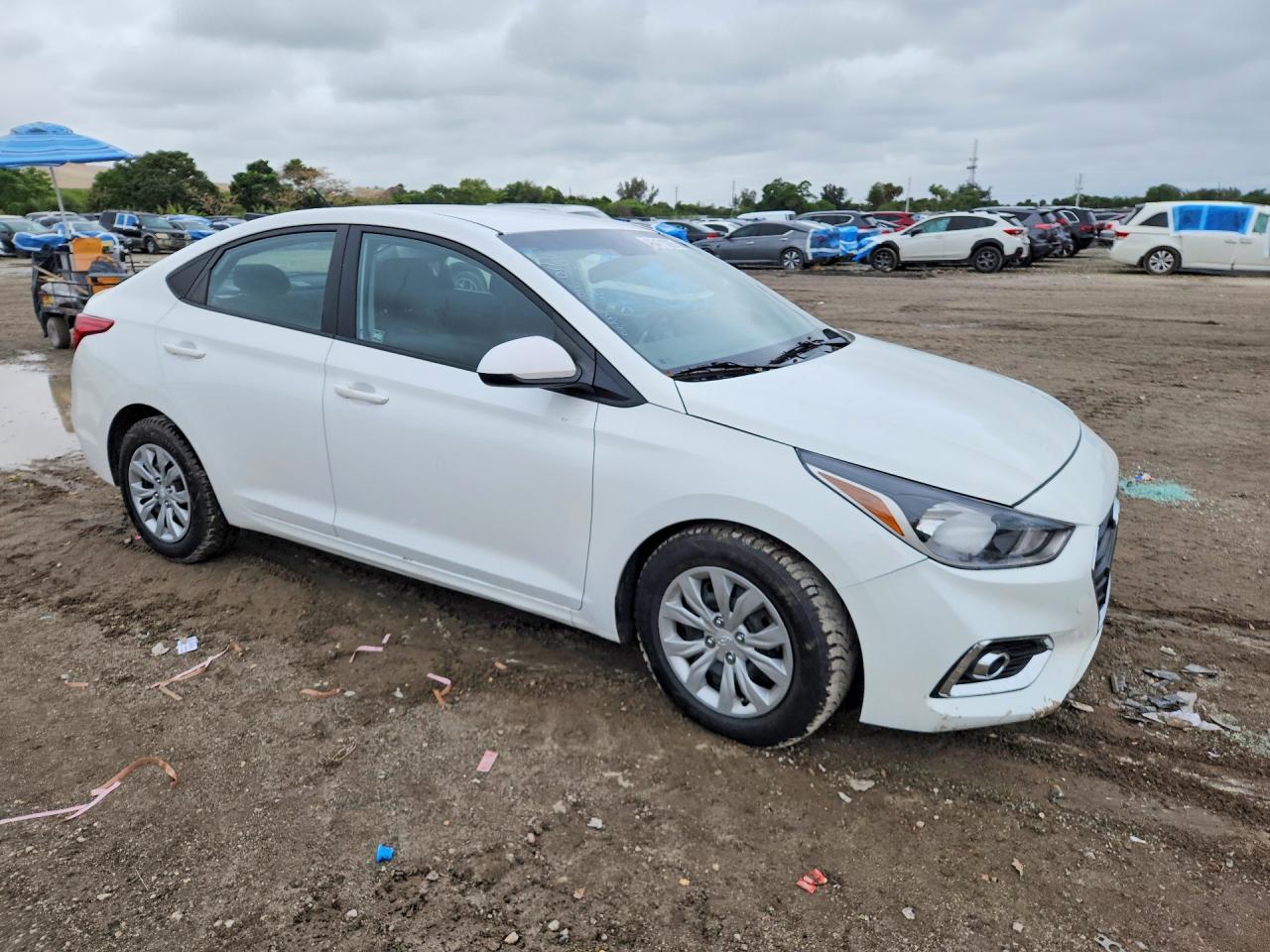 2020 Hyundai Accent Se - Фото 4