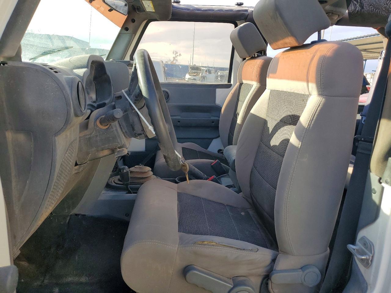 2010 Jeep Wranger - Image 7