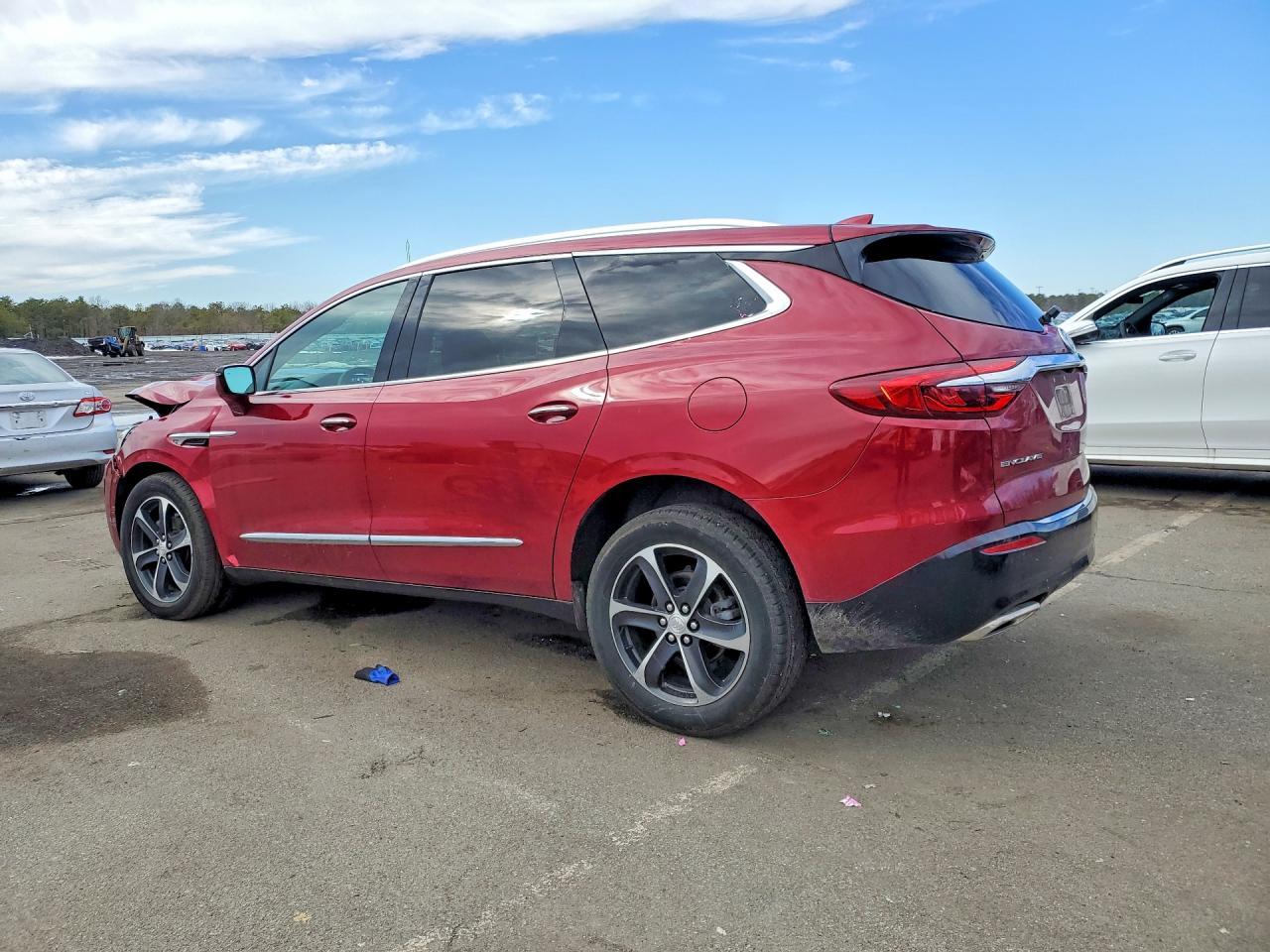 2021 Buick Enclave Essence - Image 2