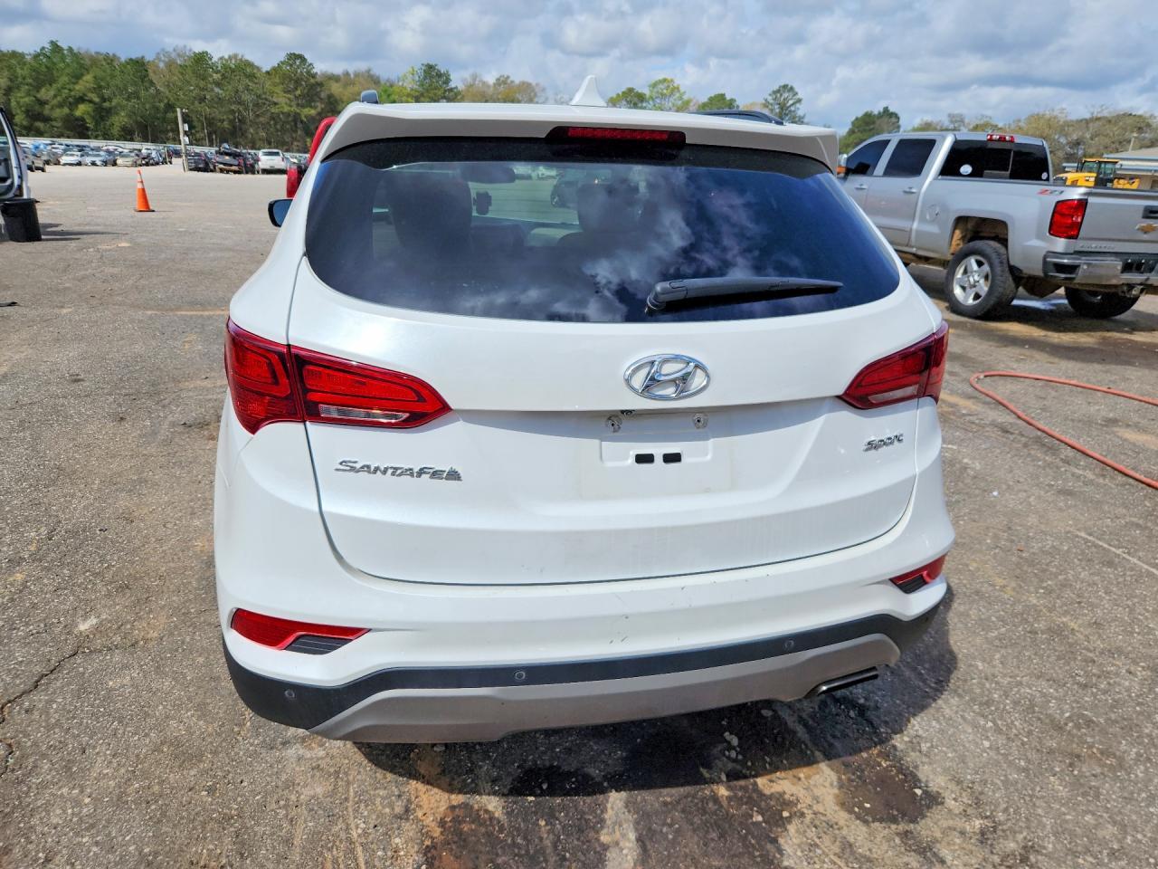 2017 Hyundai Santa Fe Sport 2.4L - Image 6
