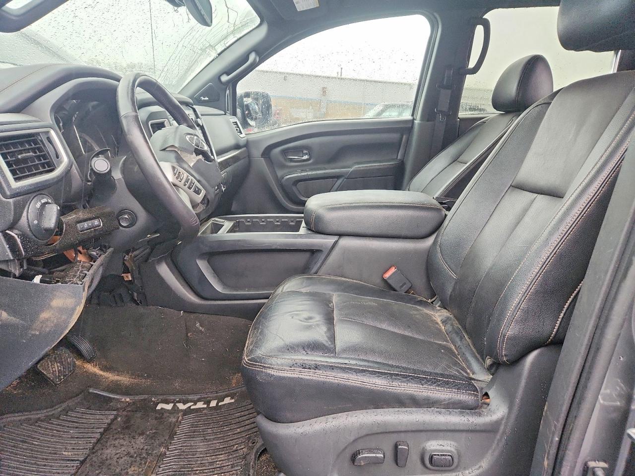 2019 Nissan Titan Sl - Image 7