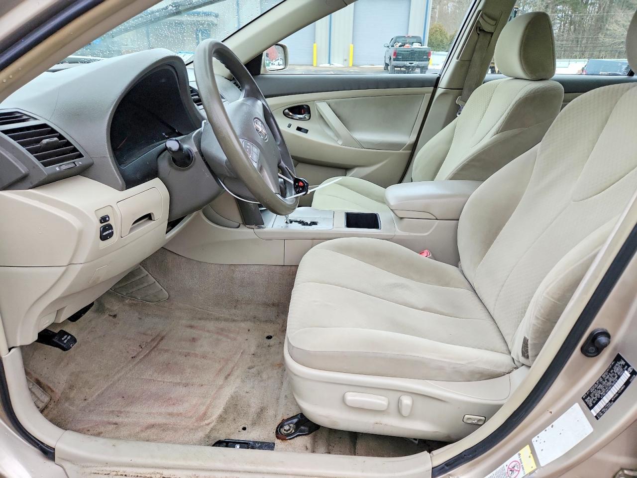 2008 Toyota Camry Le - Image 7