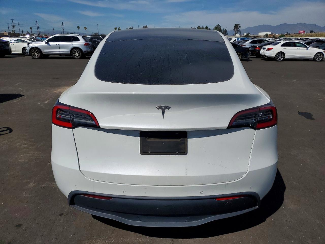 2021 Tesla Model Y - Image 6