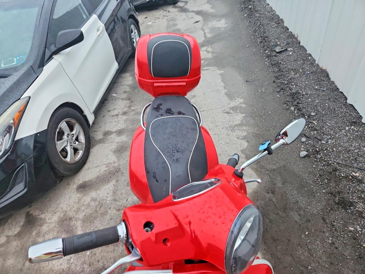 2018 Vespa Gts - Image 5