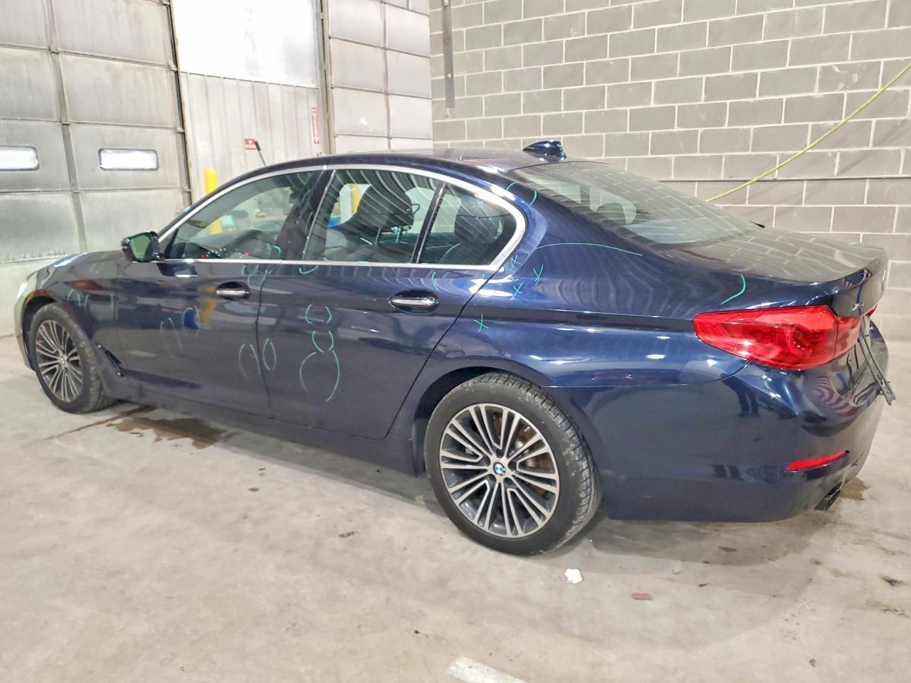 2018 BMW 530 Xi - Image 2