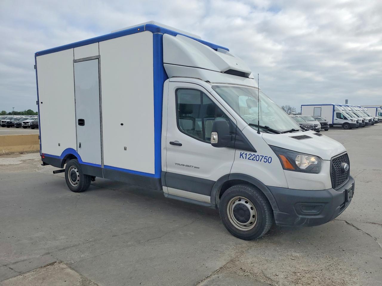 2022 Ford Transit Delivery Truck - Image 4