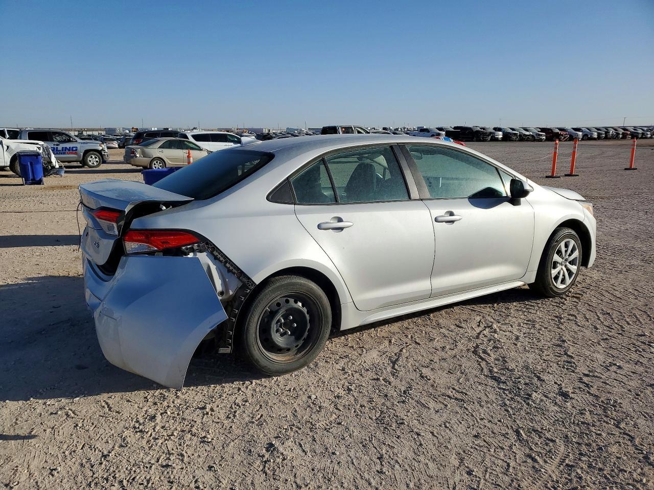 2021 Toyota Corolla Le - Фото 3