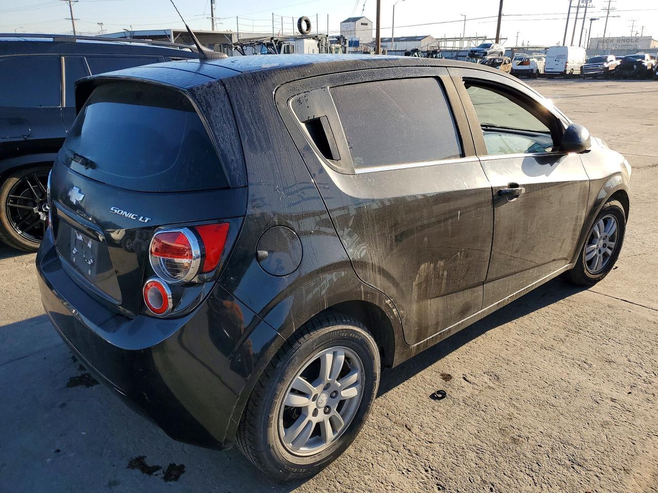 2014 Chevrolet Sonic Lt - Фото 3