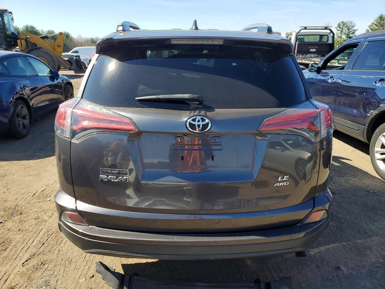 2017 Toyota Rav4 Le - Фото 6