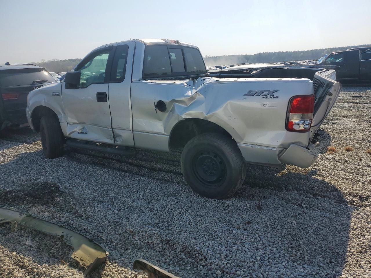 2004 Ford F150 - Image 2