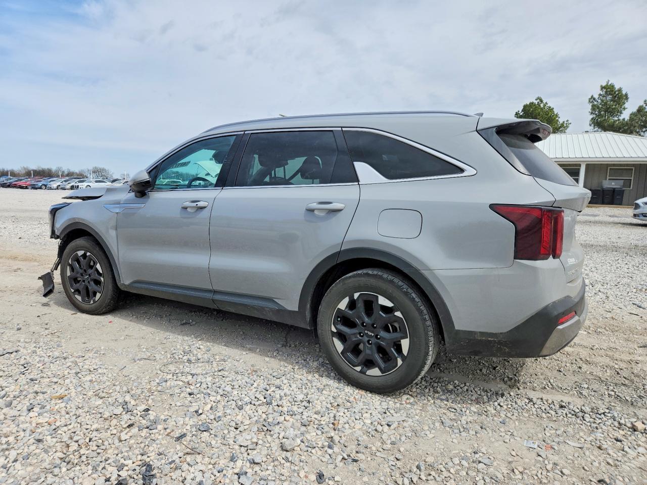 2025 Kia Sorento S - Image 2
