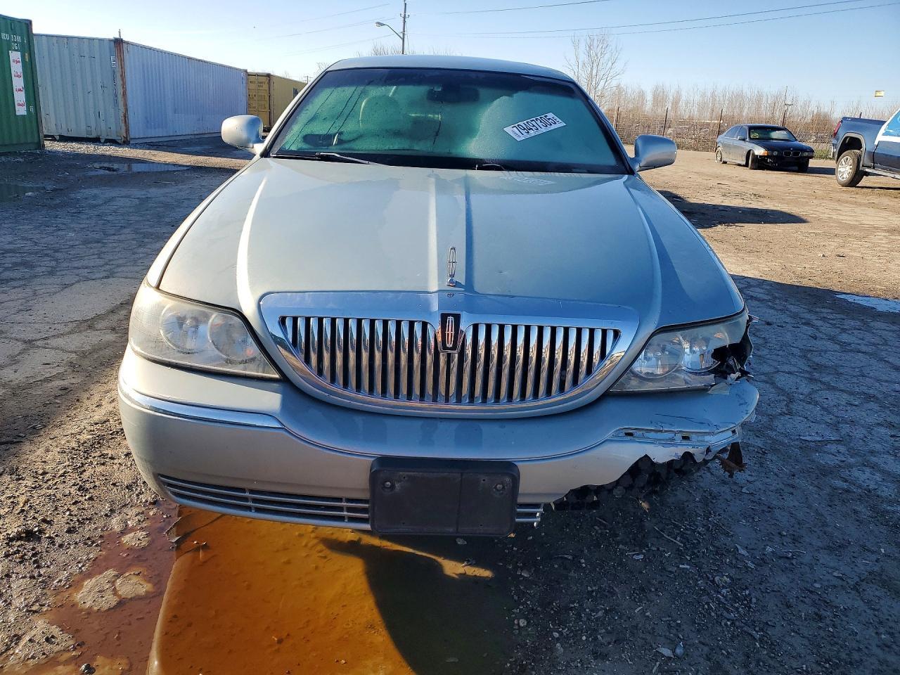 2007 Lincoln Town Car Signature - Фото 5