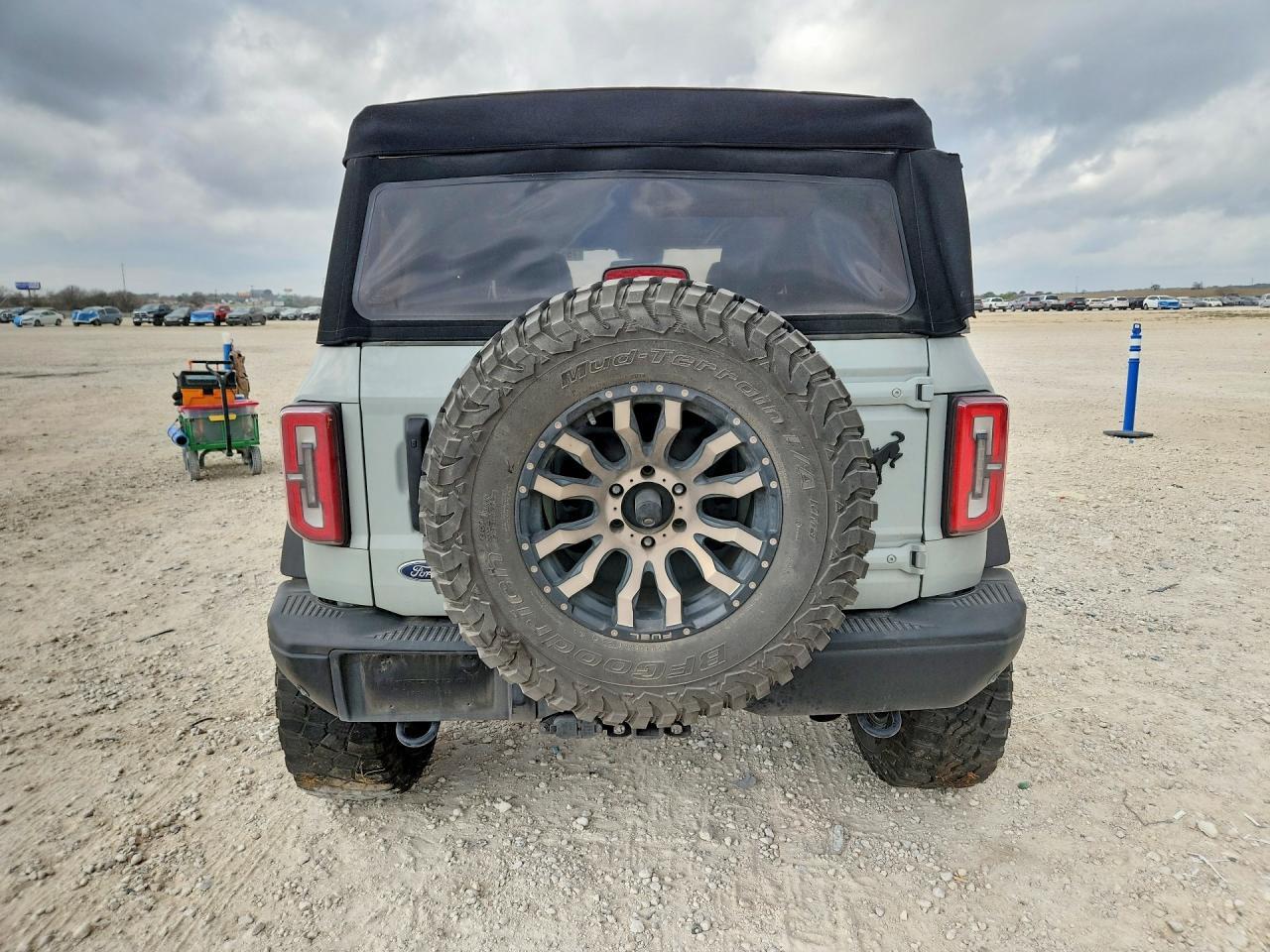 2022 Ford Bronco Base - Image 6