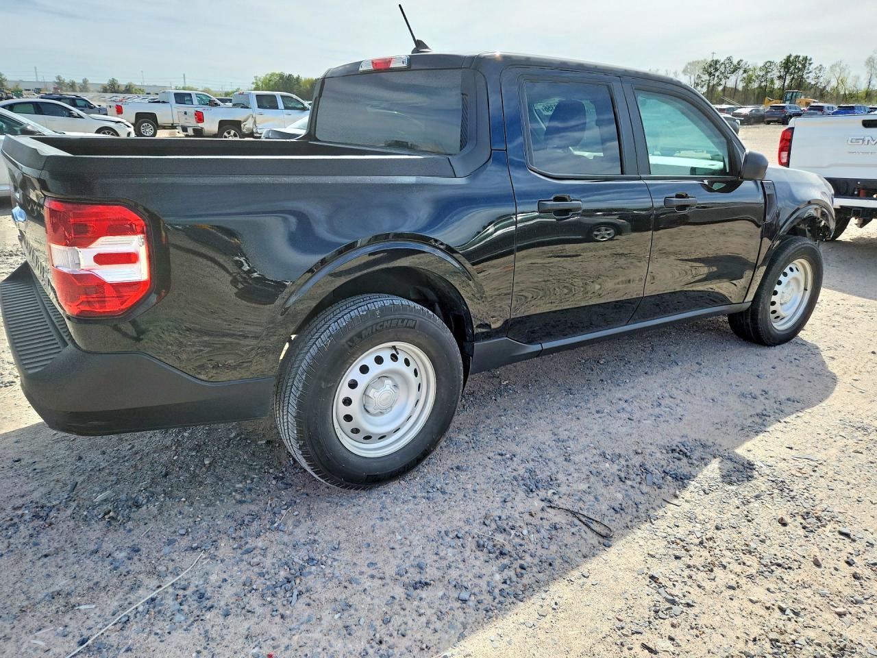 2024 Ford Maverick Xl - Image 3