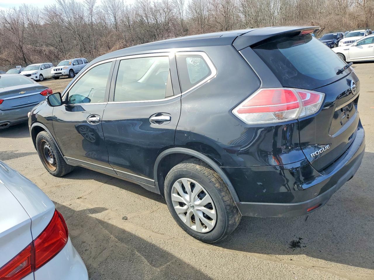 2015 Nissan Rogue S - Фото 2