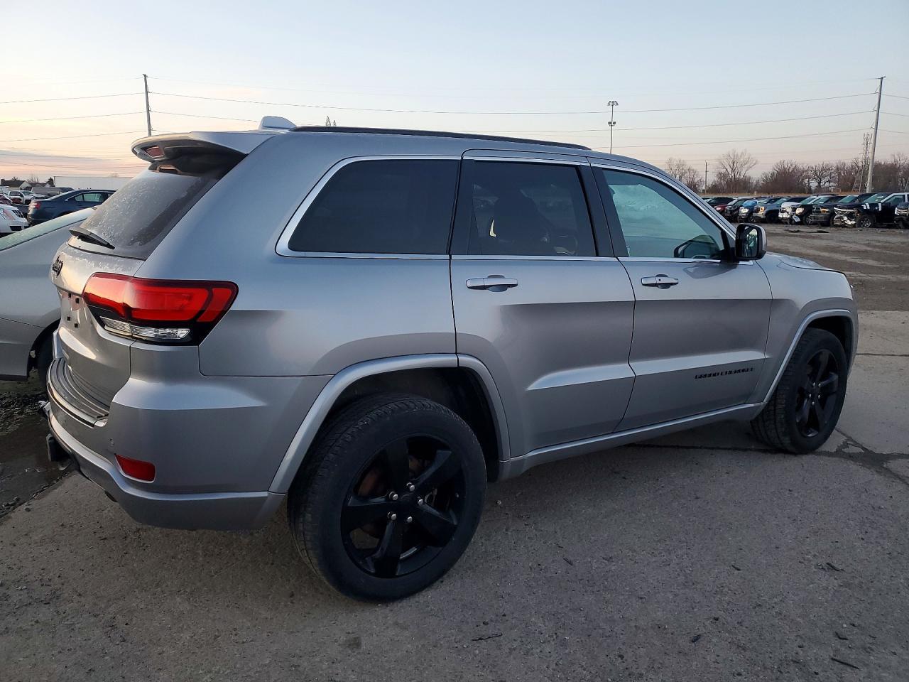 2015 Jeep Grand Cherokee Laredo - Фото 3