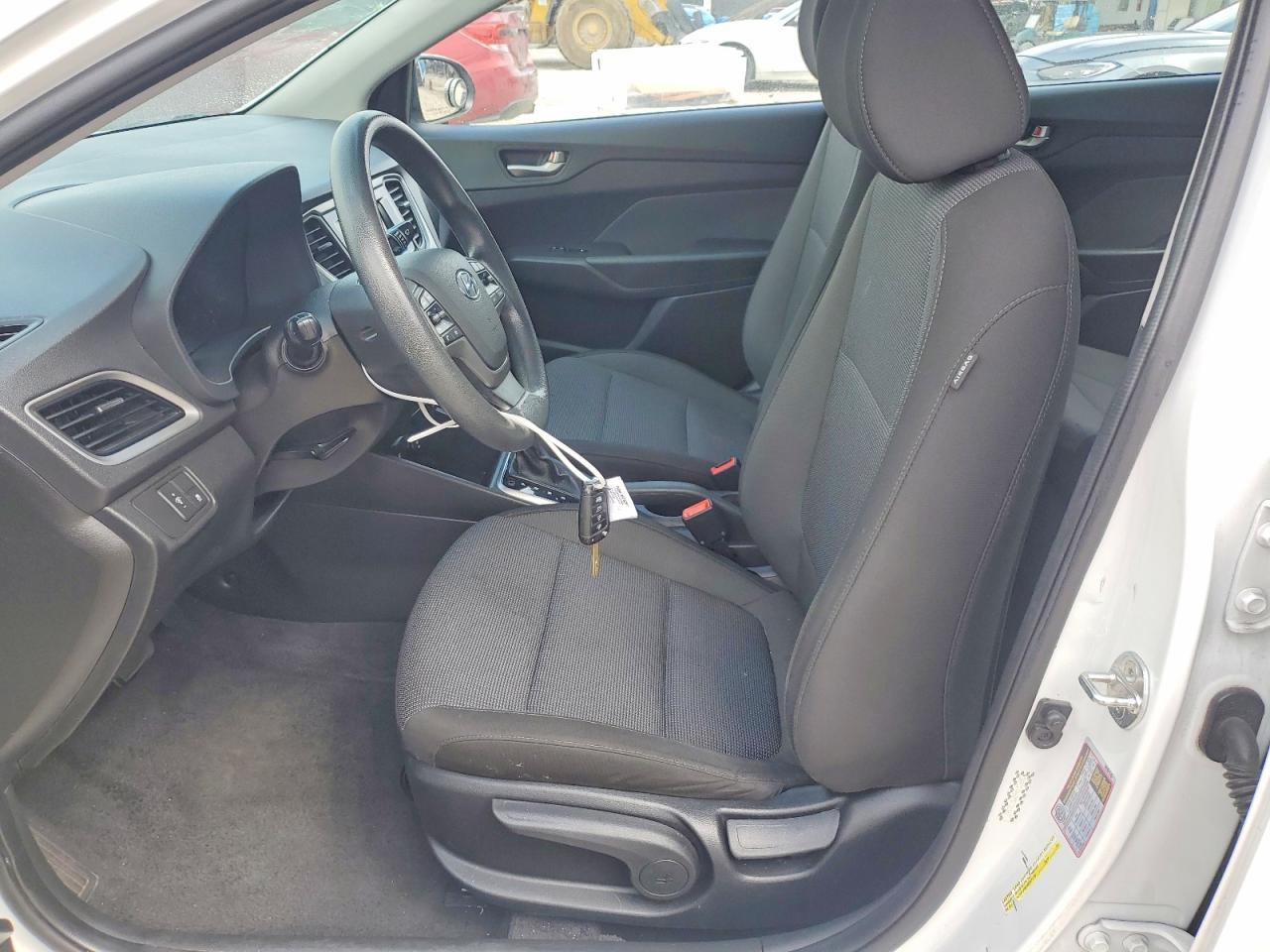 2021 Hyundai Accent Se - Фото 7