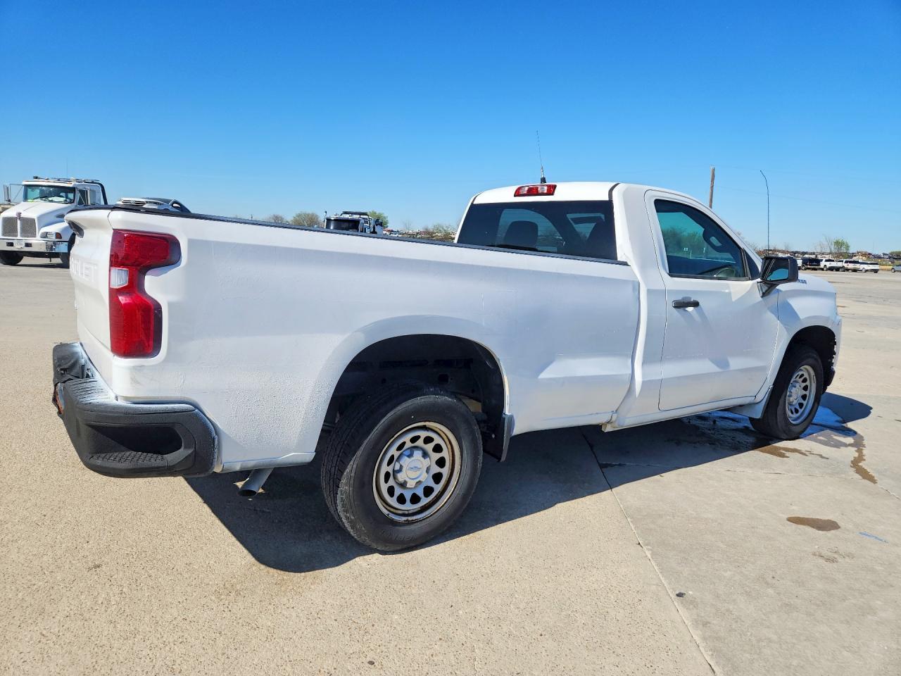 2020 Chevrolet Silverado C1500 - Image 3