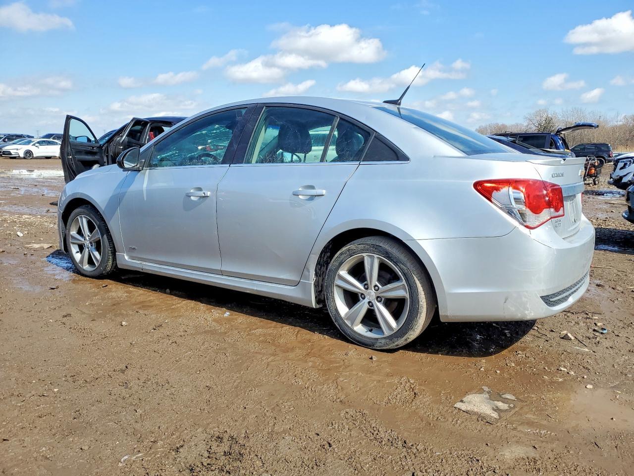 2012 Chevrolet Cruze Lt - Image 2