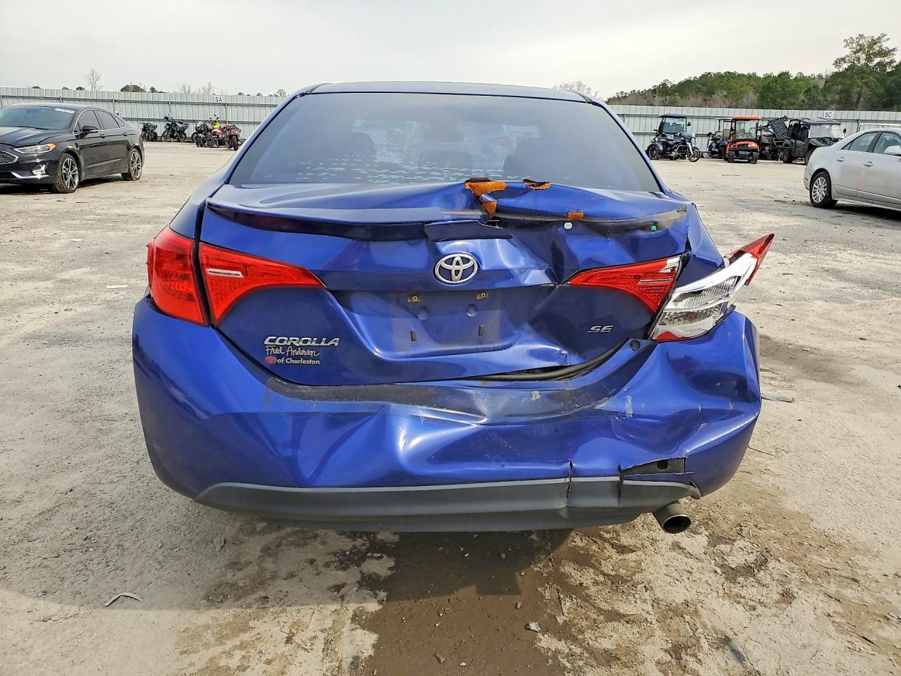 2017 Toyota Corolla Se - Фото 6