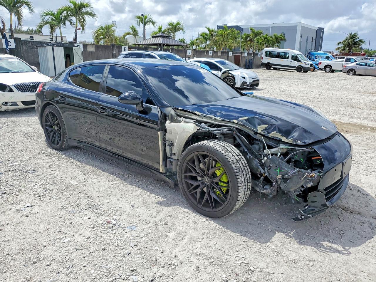 2016 Porsche Panamera 2 - Фото 4