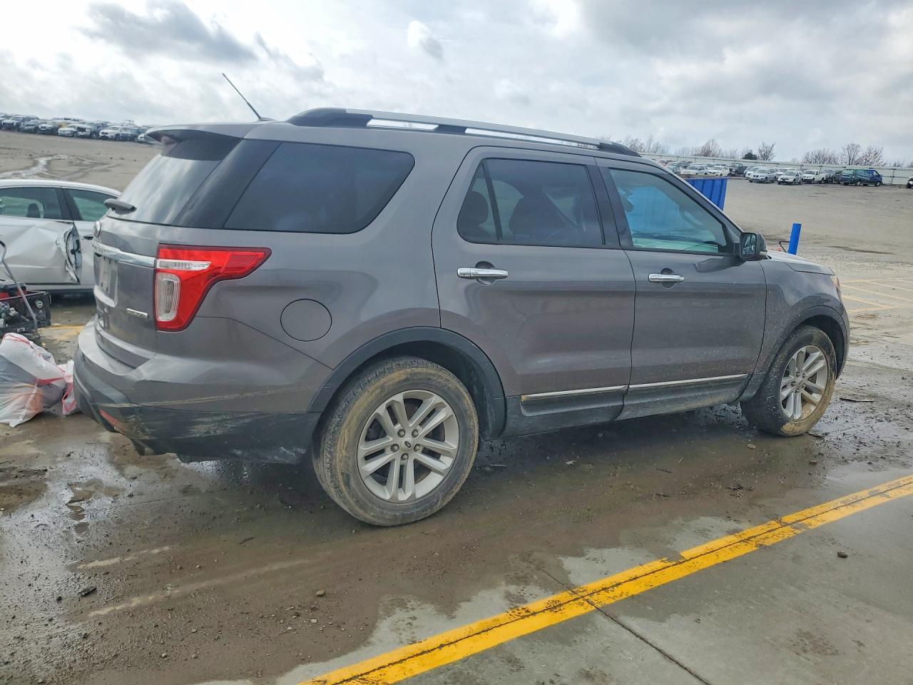 2013 Ford Explorer Xlt - Фото 3
