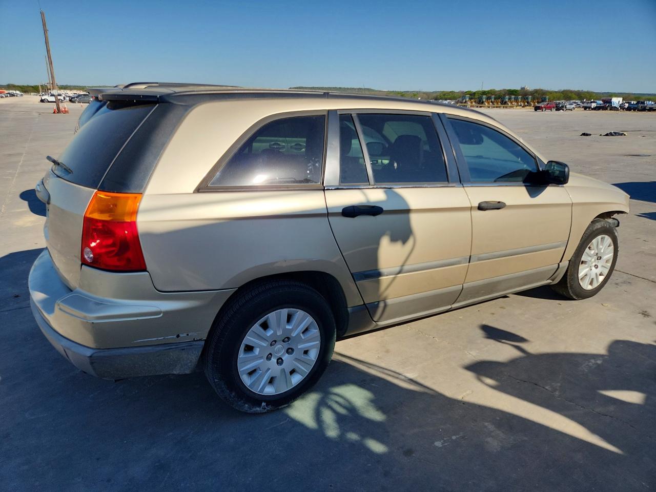 2006 Chrysler Pacifica - Image 3