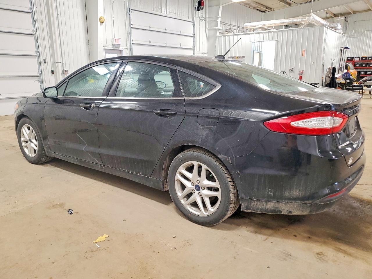 2016 Ford Fusion Se - Фото 2